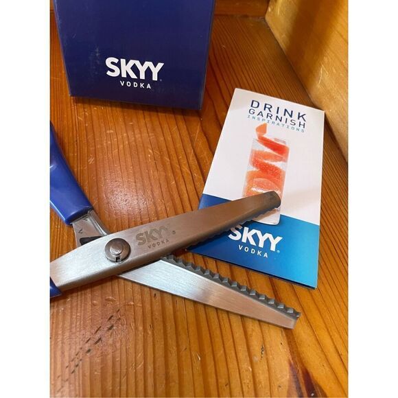 SKYY Vodka Garnish Scissors Brand - Picture 2 of 2